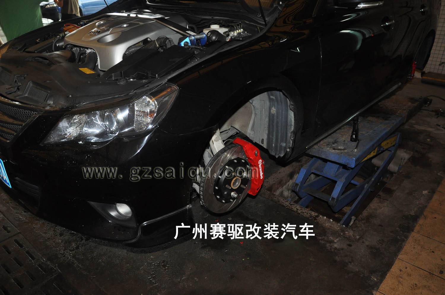 銳志改裝BREMBO六活塞剎車分泵 銳志改裝BREMBO六活塞剎車分泵