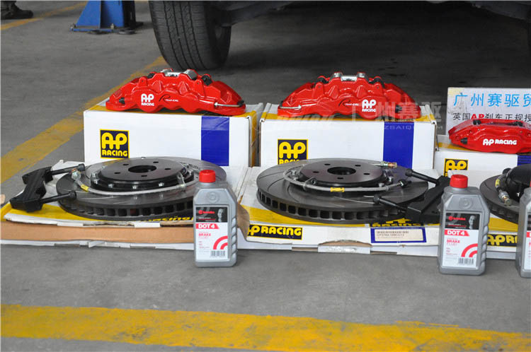 漢蘭達改裝升級AP8520大六活塞剎車套件前六后四