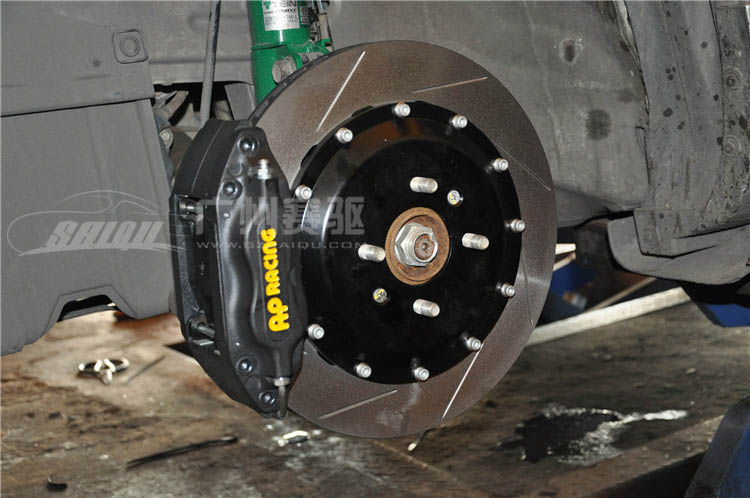 豐田漢蘭達(dá)剎車改裝升級AP7600剎車套件