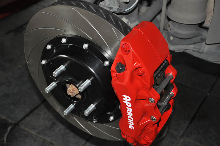 雷克薩斯RX350改裝AP9040剎車(chē) 雷克薩斯RX350改裝AP9040剎車(chē)