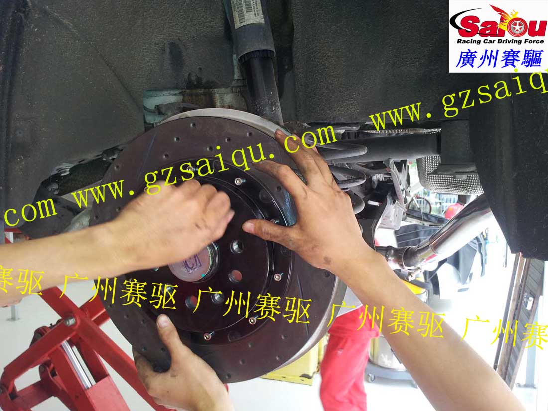 CC改裝剎車(chē)工作進(jìn)行中