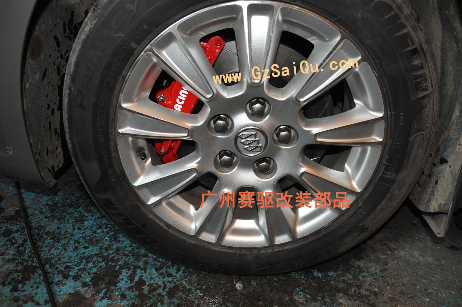 實拍君威改裝AP5200剎車